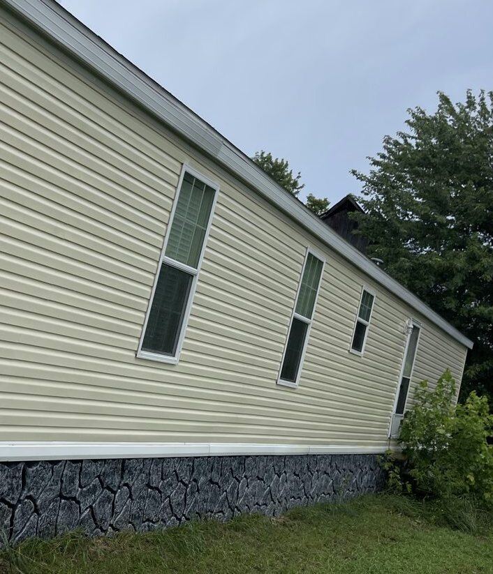 Manufactured home house wash, after