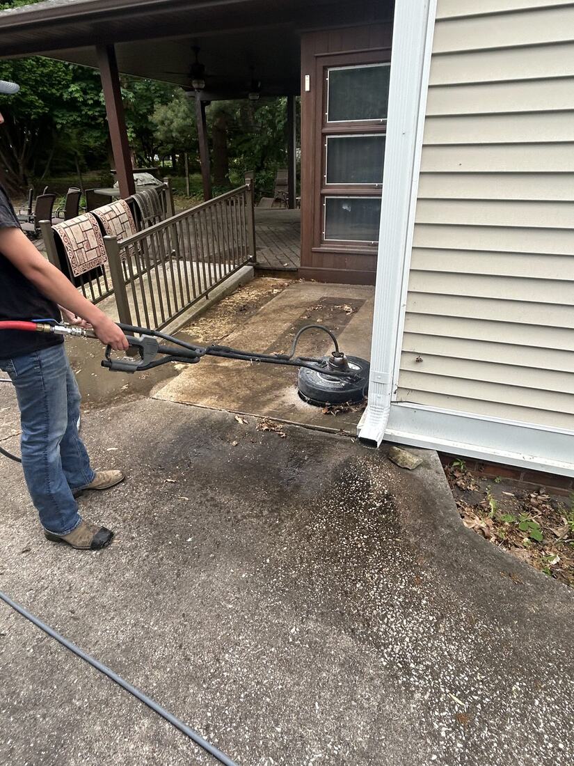Patio concrete cleaning